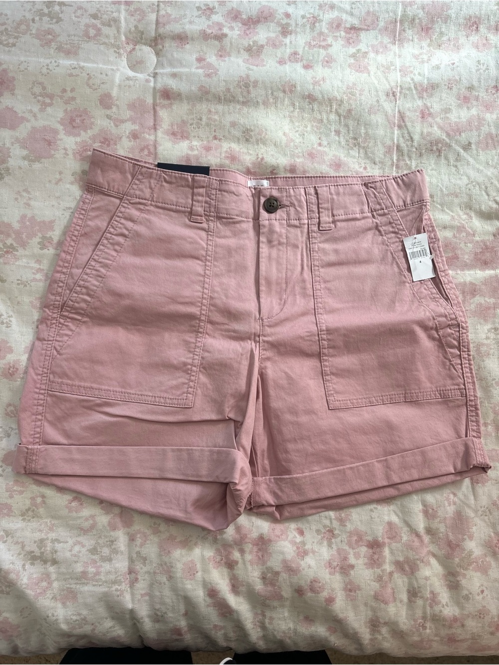 NWT Gap Pink Khaki Short
